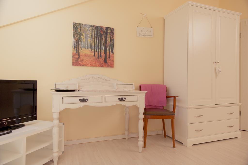 Bed and Breakfast Heinsens Эллербек Номер фото