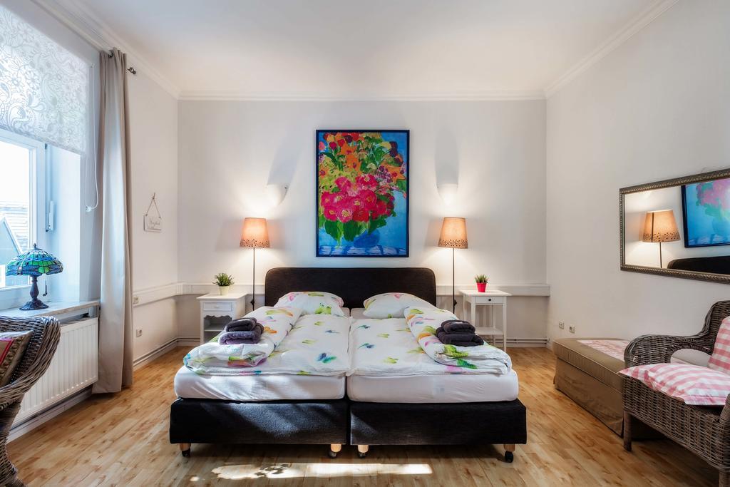 Bed and Breakfast Heinsens Эллербек Экстерьер фото